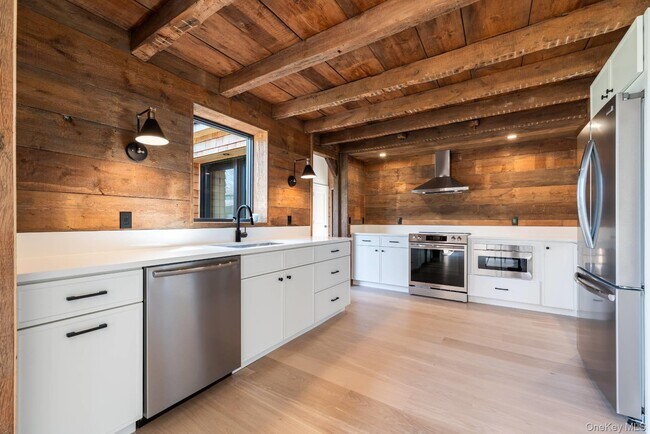 Building Photo - 3375 Indian Neck Ln