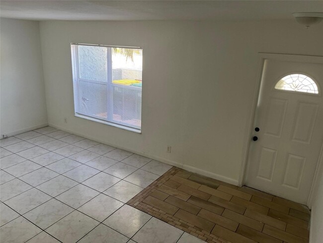 Building Photo - 7344 NW 75th St