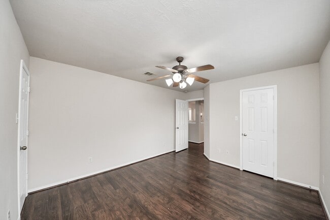 Building Photo - 24523 Red Bluff Tr