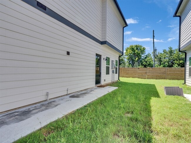 Building Photo - 4713 Talina Way