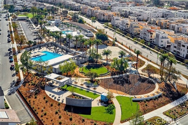 Building Photo - 179 Cadence