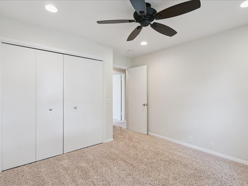 Building Photo - 1429 Columbus Dr