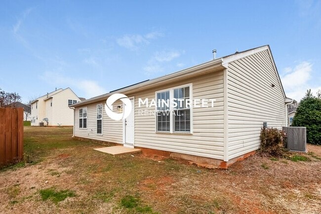 Building Photo - 3 Bedroom Pet-Friendly Home in Charlotte, ...