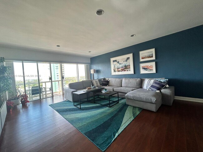 Primary Photo - 2451 Brickell Ave