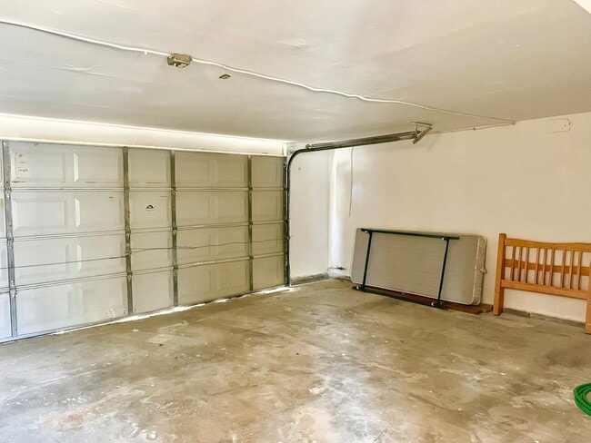 Building Photo - 16420 Huron Dr