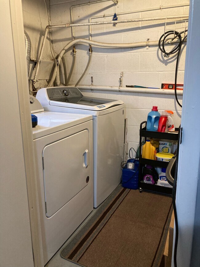 Laundry - 95 Woodlands