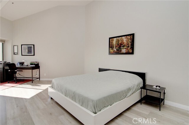 Building Photo - 200 Paris Ln