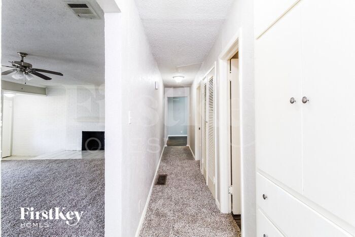 Building Photo - 4901 Staples Ave