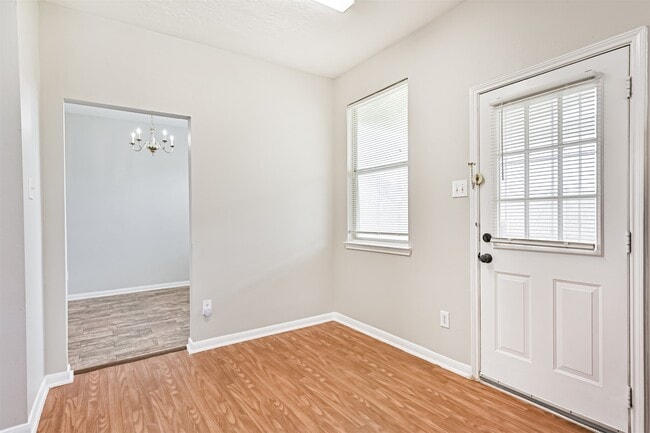 Building Photo - 4714 Montclair Hill Ln
