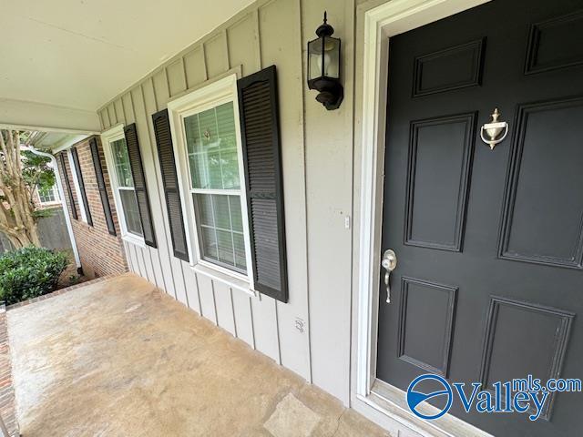 Building Photo - 13003 Camelot Dr SE