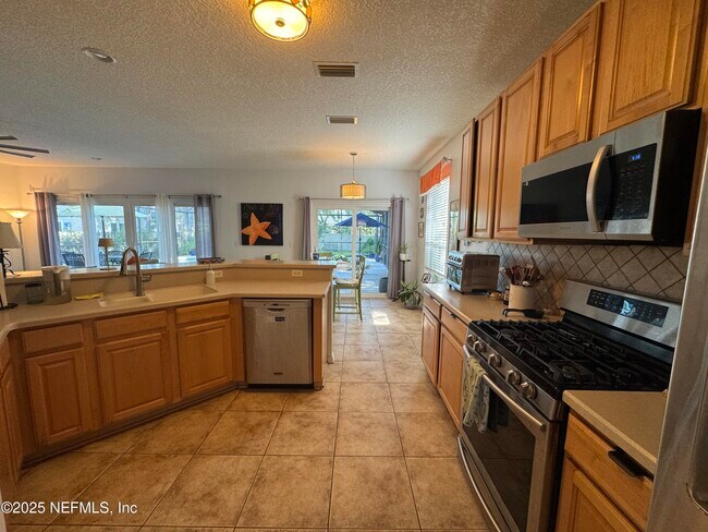 Building Photo - 12402 Mt Pleasant Woods Dr