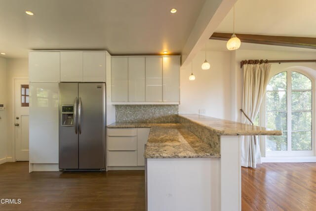 Building Photo - 854 Oneonta Dr