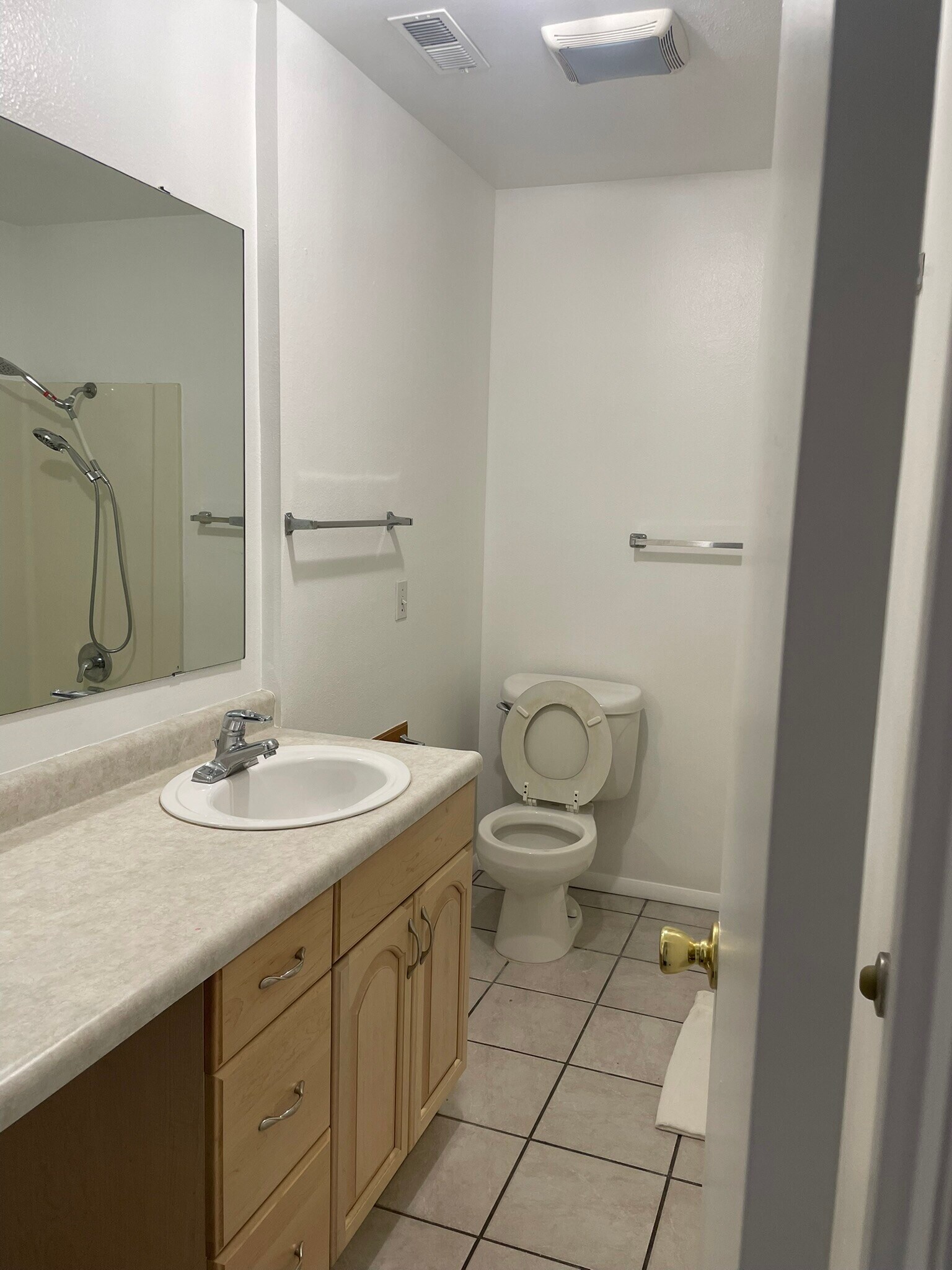 Building Photo - 1044 E Quail Park Dr