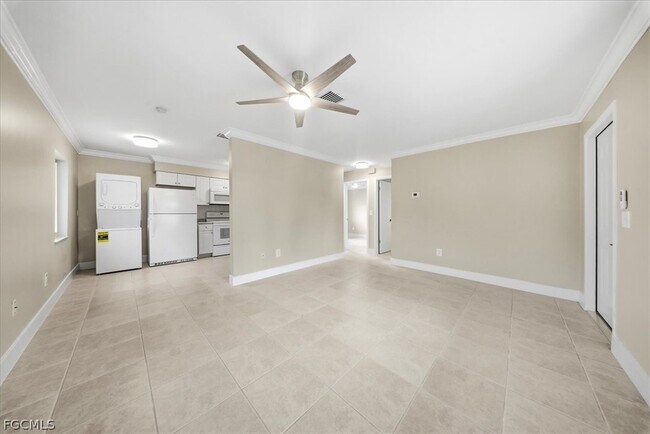 Building Photo - 5826 Algiers St