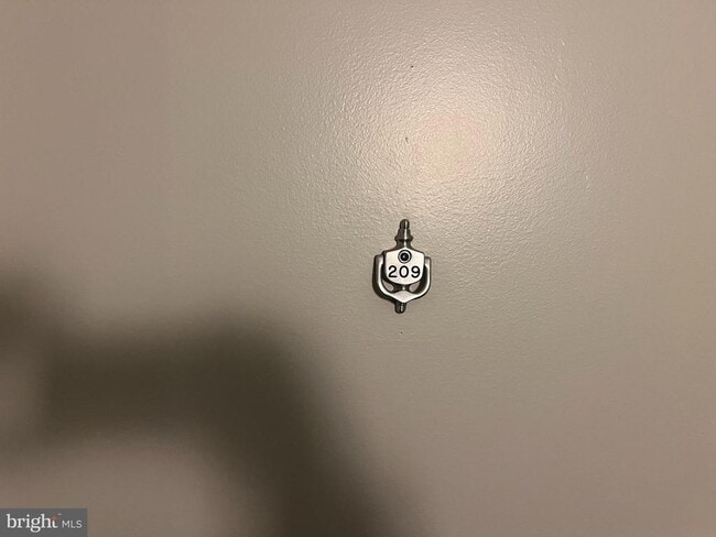 Building Photo - 46 Township Line Rd