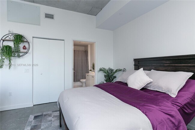 Building Photo - 151 SE 1st St