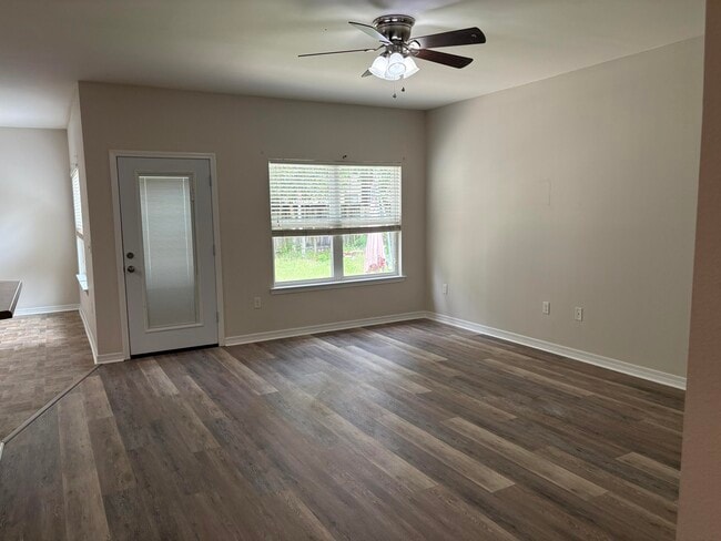 Building Photo - 214 Ladue Ave