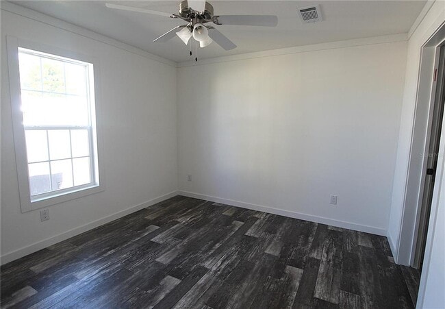 Building Photo - 4117 10th St Ct E