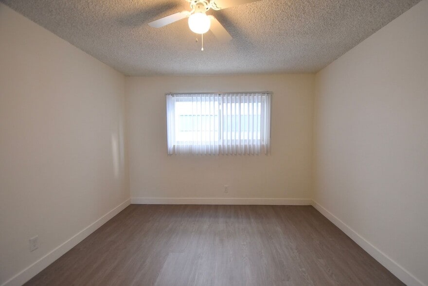 Building Photo - 10843 Kling St