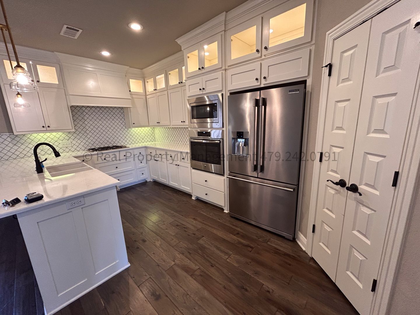 Building Photo - 8606 Gatehouse Way