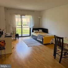 Building Photo - 2111 Wisconsin Ave NW