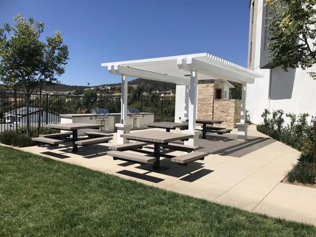 Building Photo - 365 Fitzpatrick Rd