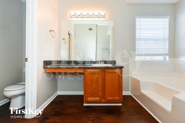 Building Photo - 165 Cinnamon Oak Cir