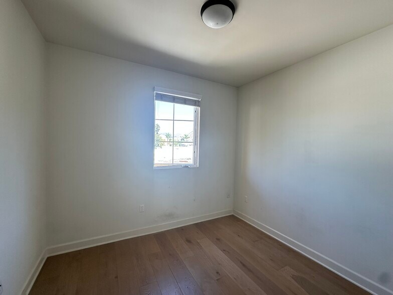 Walking in to guest bedroom - 130 N Garden St