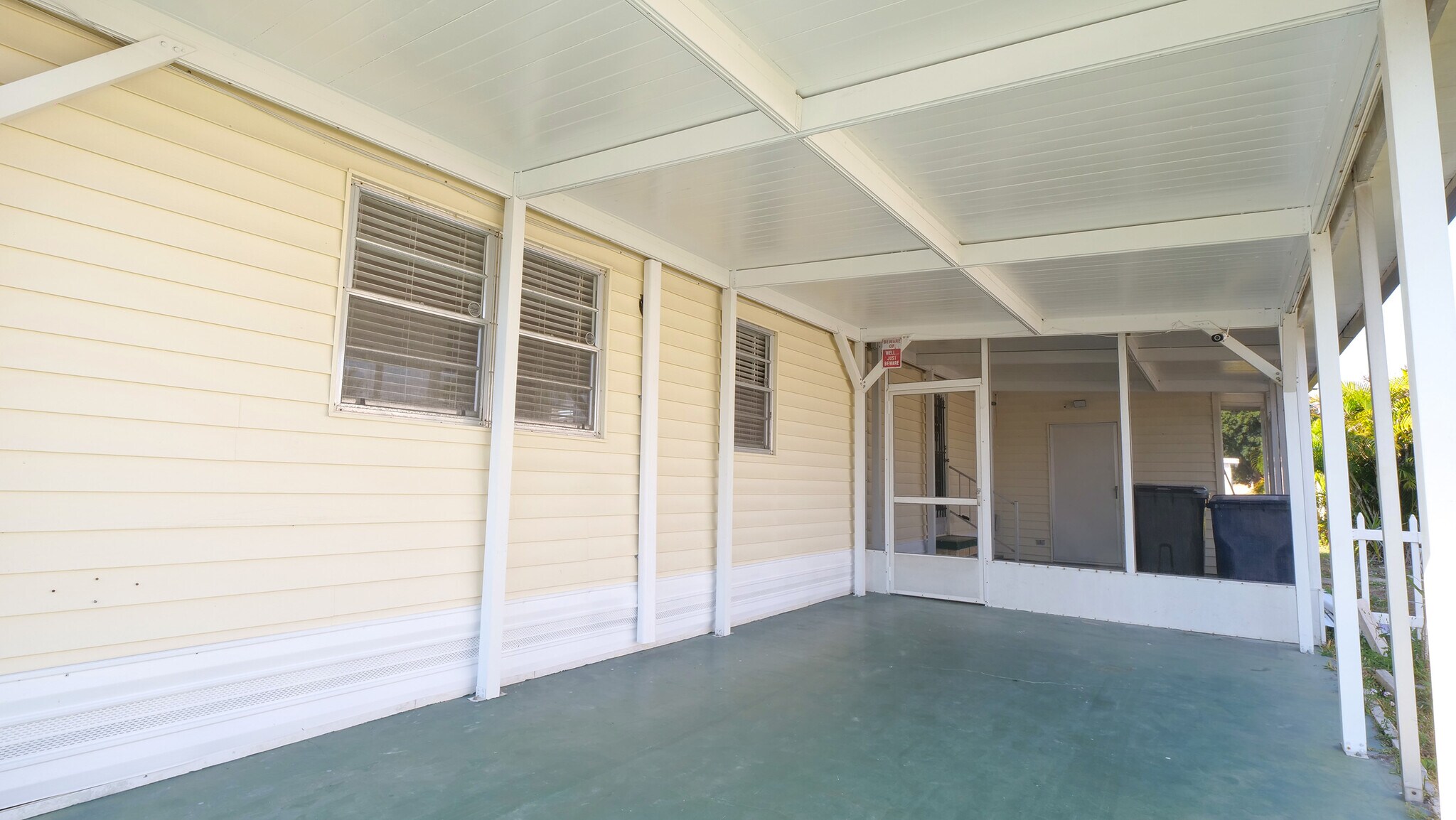 CARPORT - 209 50th Avenue Plz E