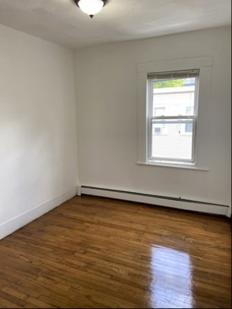 Building Photo - 148 5th St