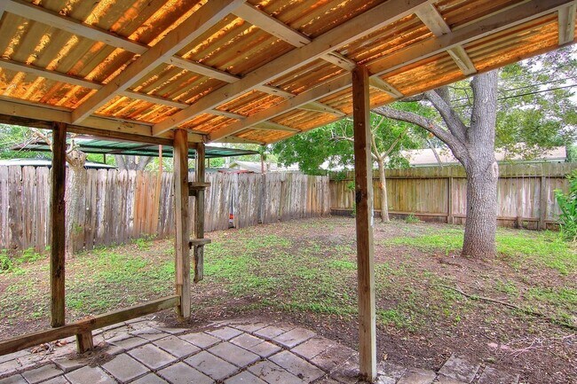 Building Photo - 1030 Monette Dr