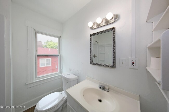 Building Photo - 48 Barberie Ave