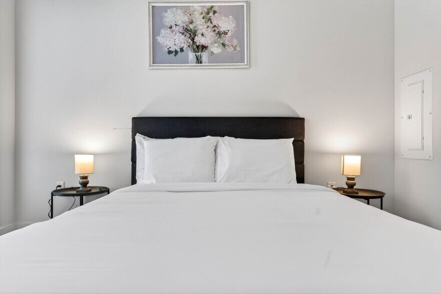 Building Photo - 1116 Gramercy Ln