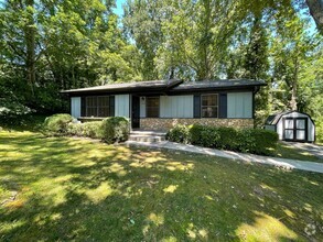 Building Photo - Charming Three-Bedroom in Haw Creek