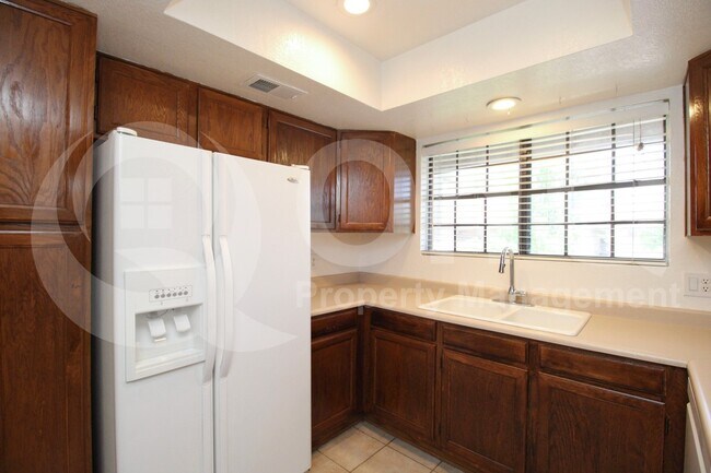 Building Photo - 5950 N 78th St