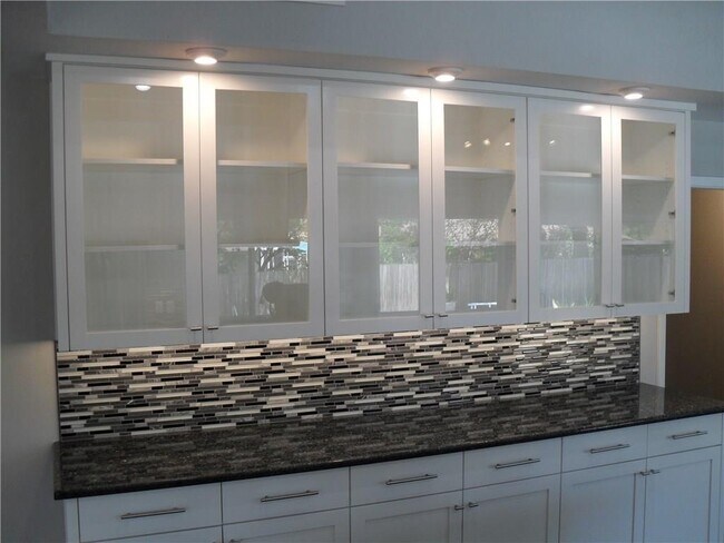 Building Photo - 4804 Greystone Dr