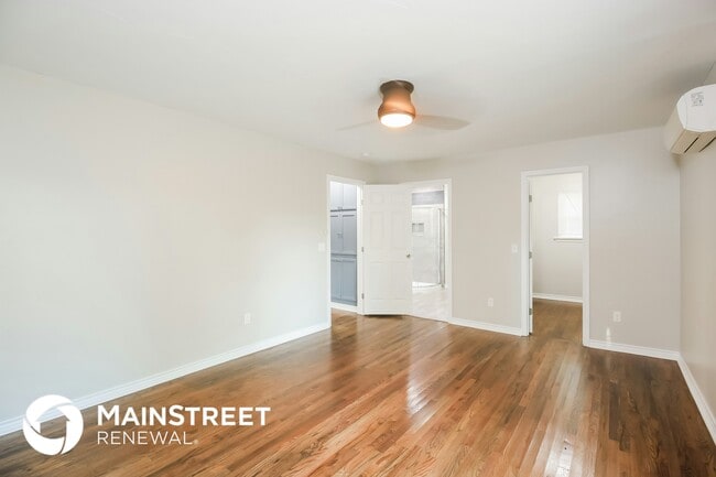 Building Photo - 3809 NW 24th St