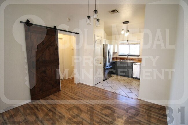 Building Photo - Beautiful 3-bed, 2-bath home now available...