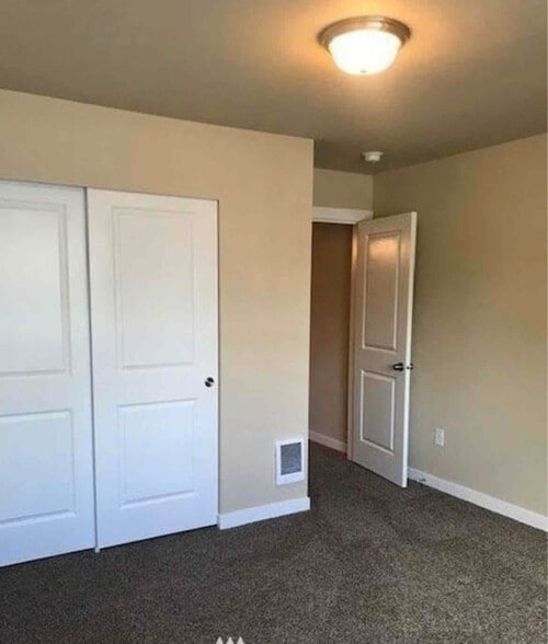 Building Photo - 1903 Ahlers Ave