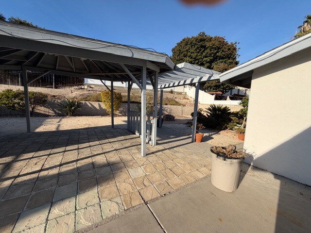 Building Photo - 6322 Clyde Ave