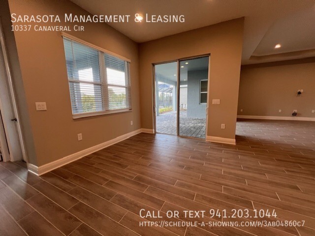 Building Photo - 10337 Canaveral Cir