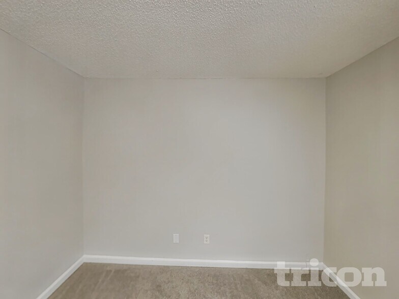 Building Photo - 170 Rachel Blvd