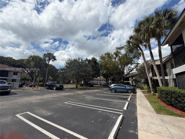 Building Photo - 104 Gardens Dr