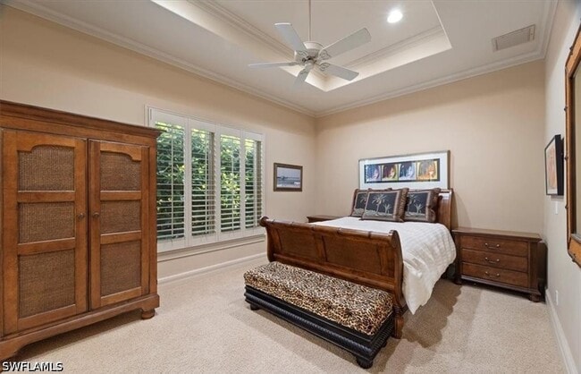 Building Photo - 550 21st Ave S