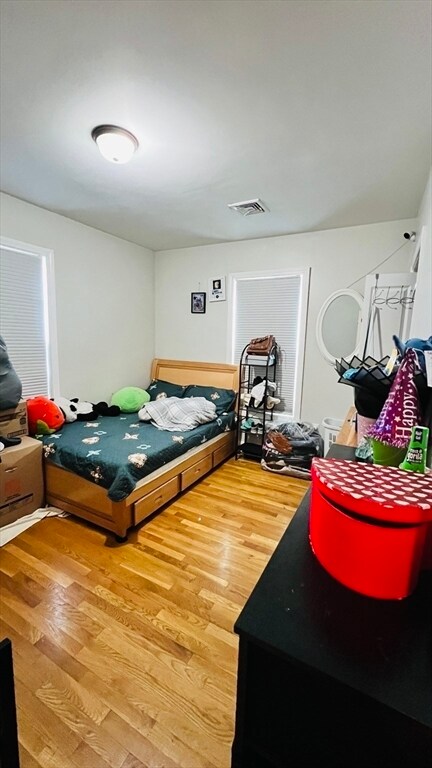 Building Photo - 76 Eleanor St