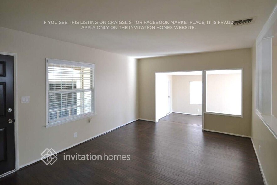 Building Photo - 8213 Murietta Ave