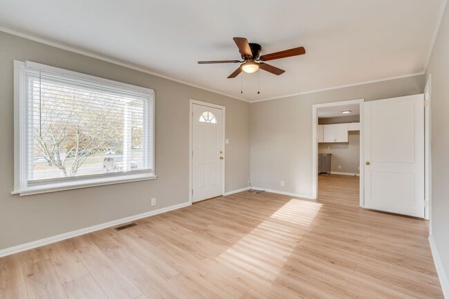 Building Photo - 2614 Mimosa Ln