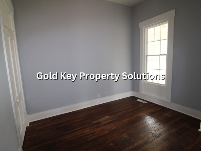 Building Photo - 803-807 High Street