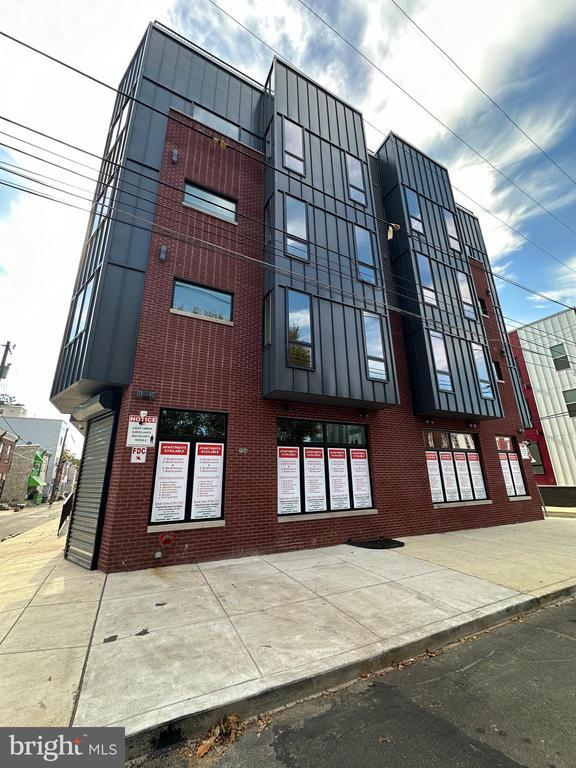 Building Photo - 914 W Susquehanna Ave