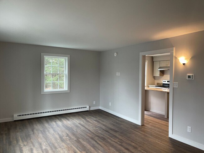 Building Photo - 87 Grovner St